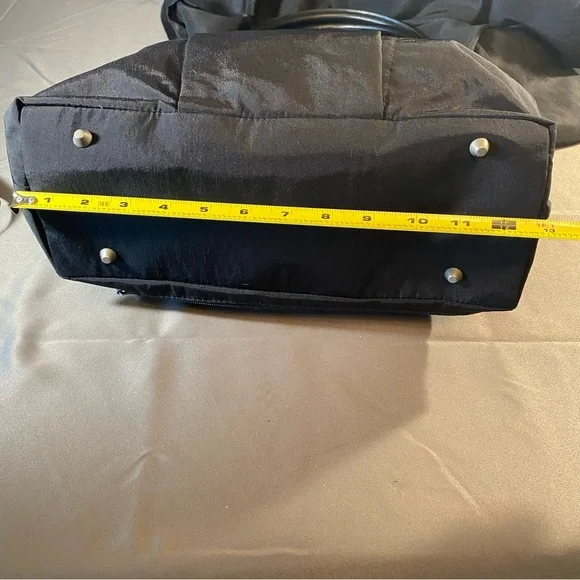 Baggallini set of two purses, one shoulder strap, one adjustable Crossbody black - Picture 13 of 15